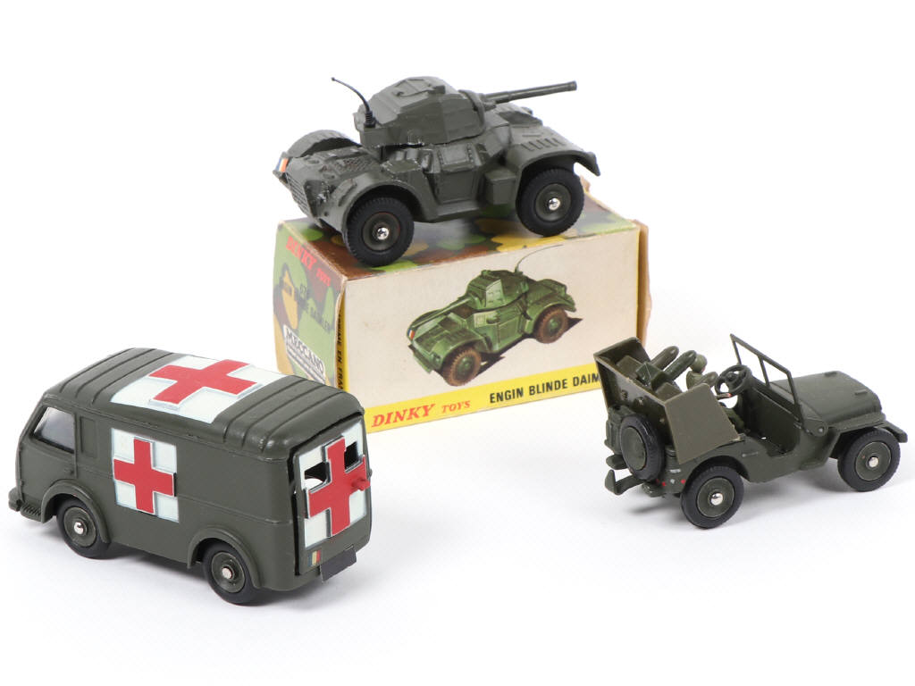 Lot 155 - DINKY TOYS (FRANCE) (3)