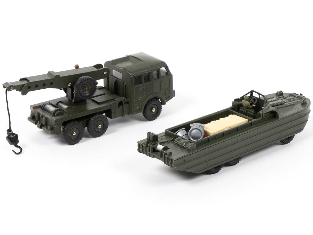 Lot 148 - DINKY TOYS (FRANCE) (2)