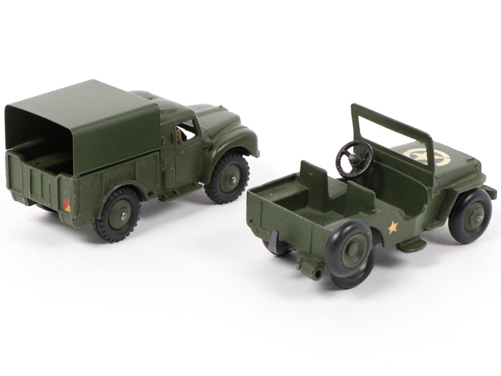 Lot 168 - DINKY TOYS (GB) (2)