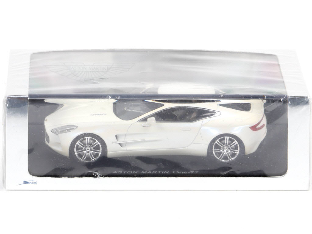 Lot 261 - SPARK (MACAU) (1)