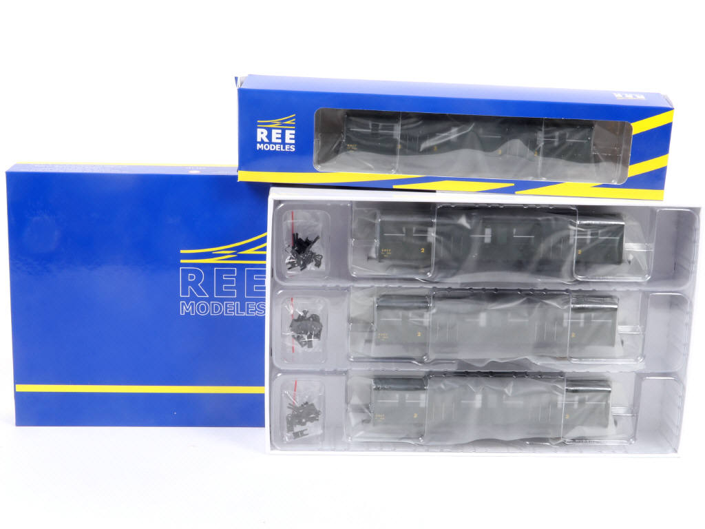 Lot 32 - REE MODELES (FRANCE) (4)