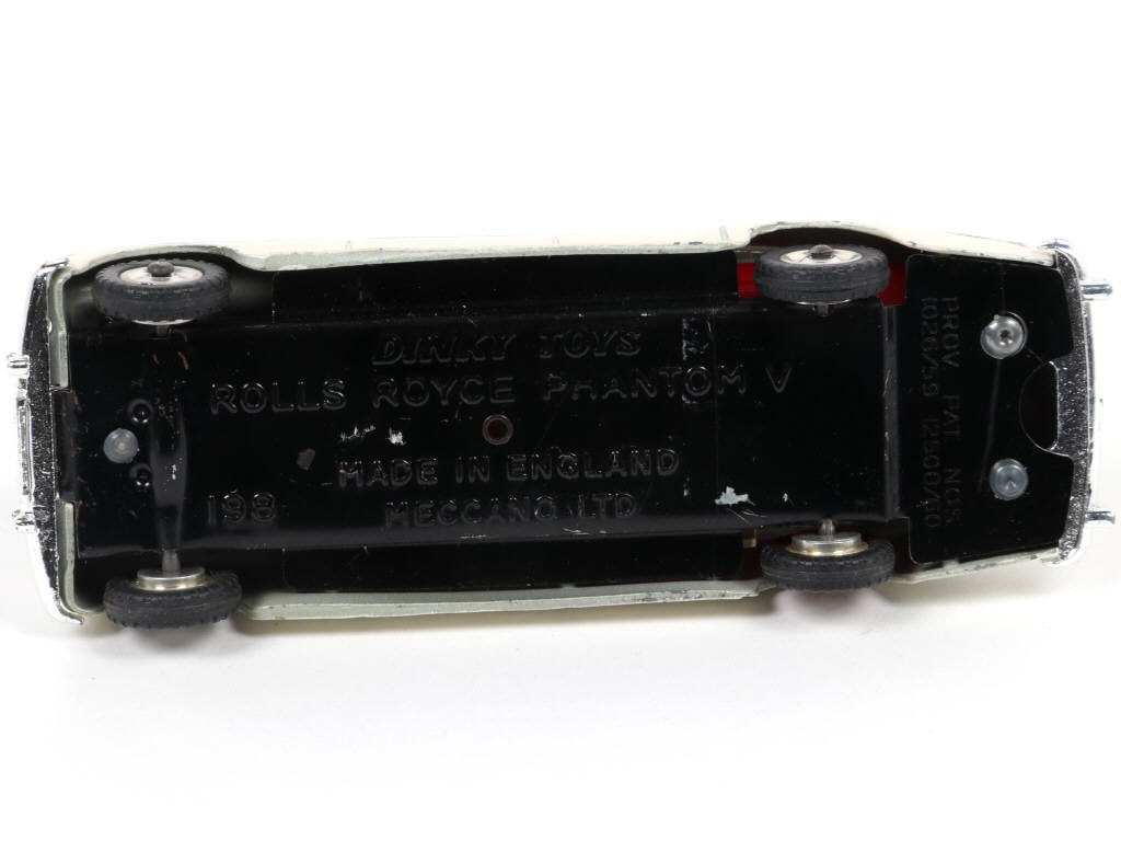 Lot 194 - DINKY TOYS (GB) (1)