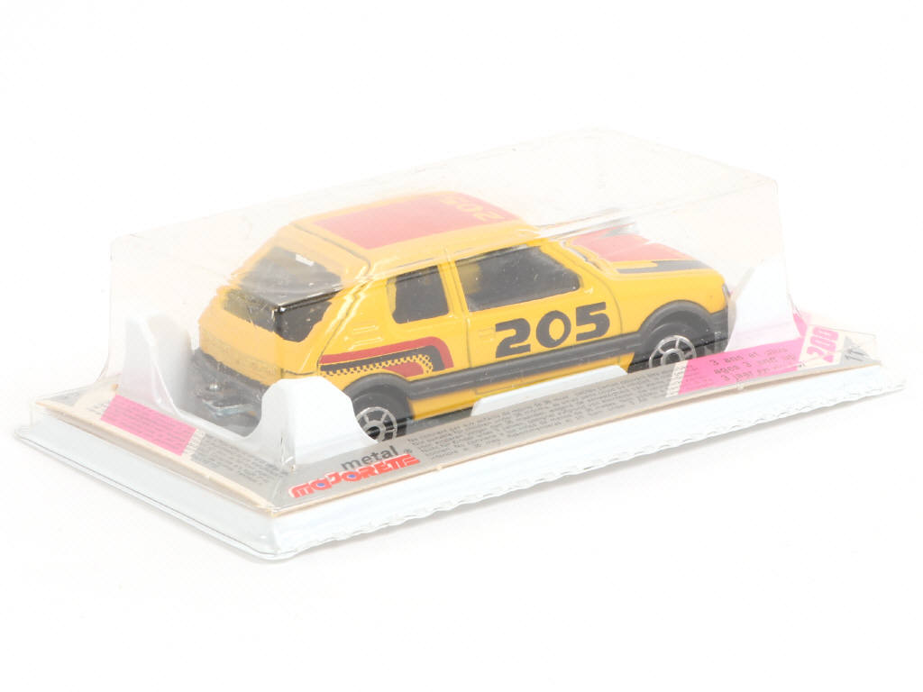 Lot 12 - MAJORETTE (FRANCE) (1)