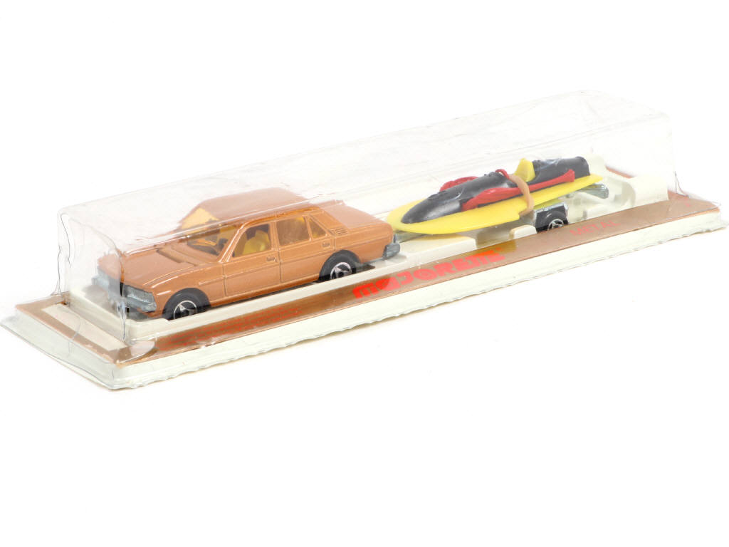 Lot 75 - MAJORETTE (FRANCE) (1)
