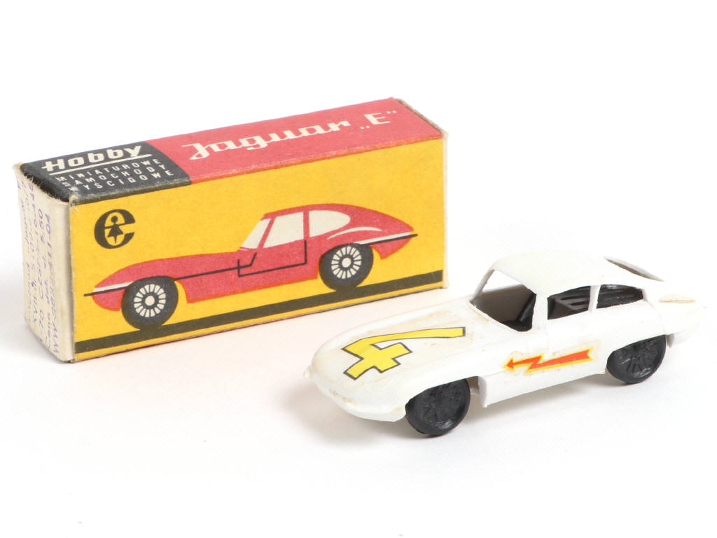 Lot 309 - ESTETYKA (POLOGNE) (1)