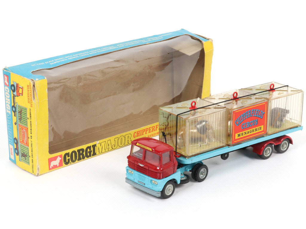 Lot 261 - CORGI TOYS (GB) (1)