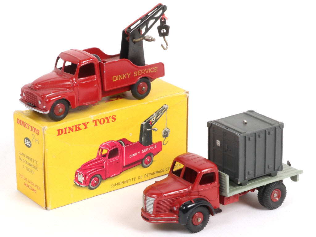 Lot 401 - DINKY TOYS (FRANCE) (2)