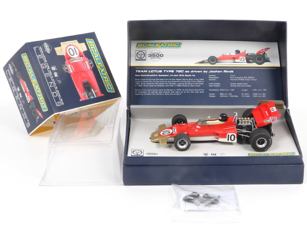 Lot 232 - SCALEXTRIC (GB) (1)