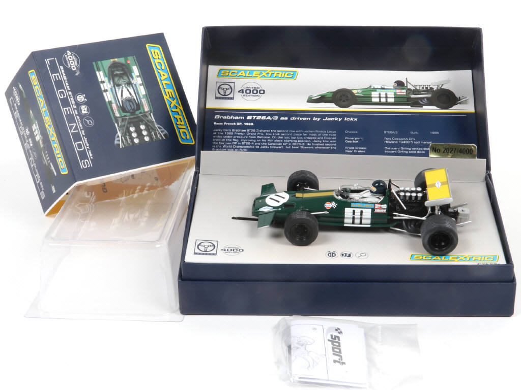 Lot 235 - SCALEXTRIC (GB) (1)