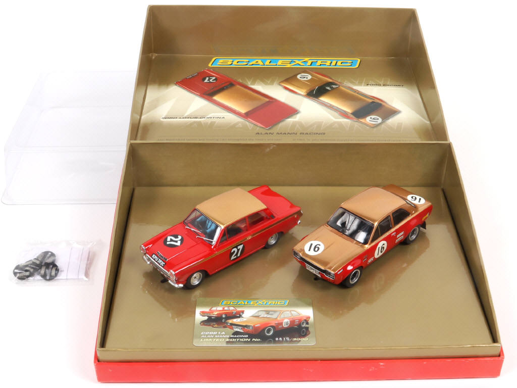Lot 240 - SCALEXTRIC (GB) (2)
