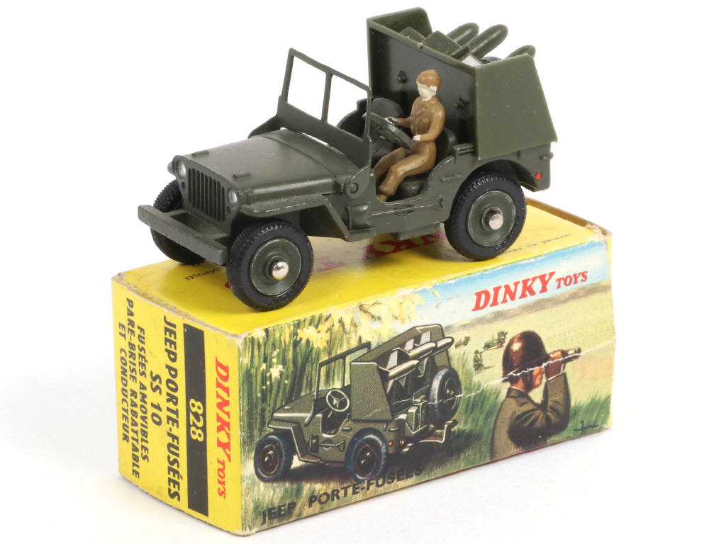 Lot 411 - DINKY TOYS (FRANCE) (1)