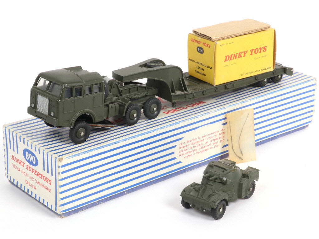 Lot 417 - DINKY TOYS (FRANCE) (2)
