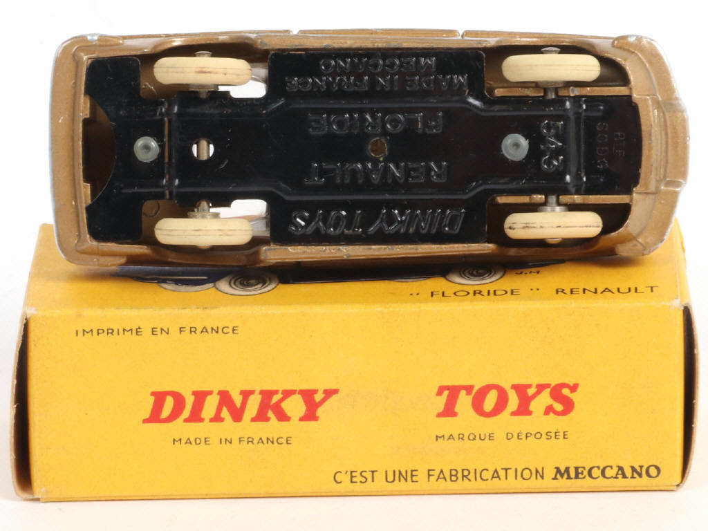 Lot 383 - DINKY TOYS (FRANCE) (1)