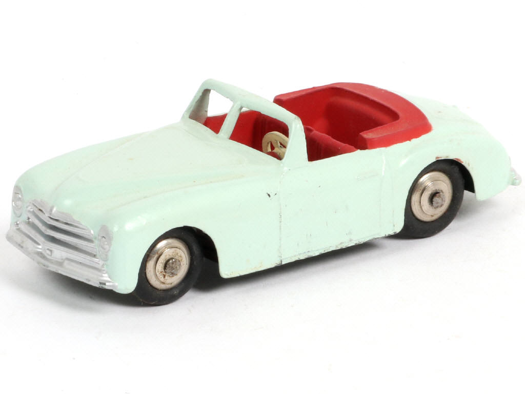 Lot 372 - DINKY TOYS (FRANCE) (1)
