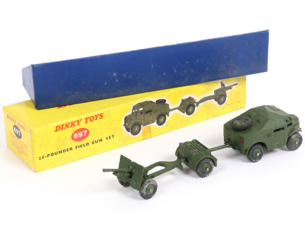 Lot 366 - DINKY TOYS (GB) (1)