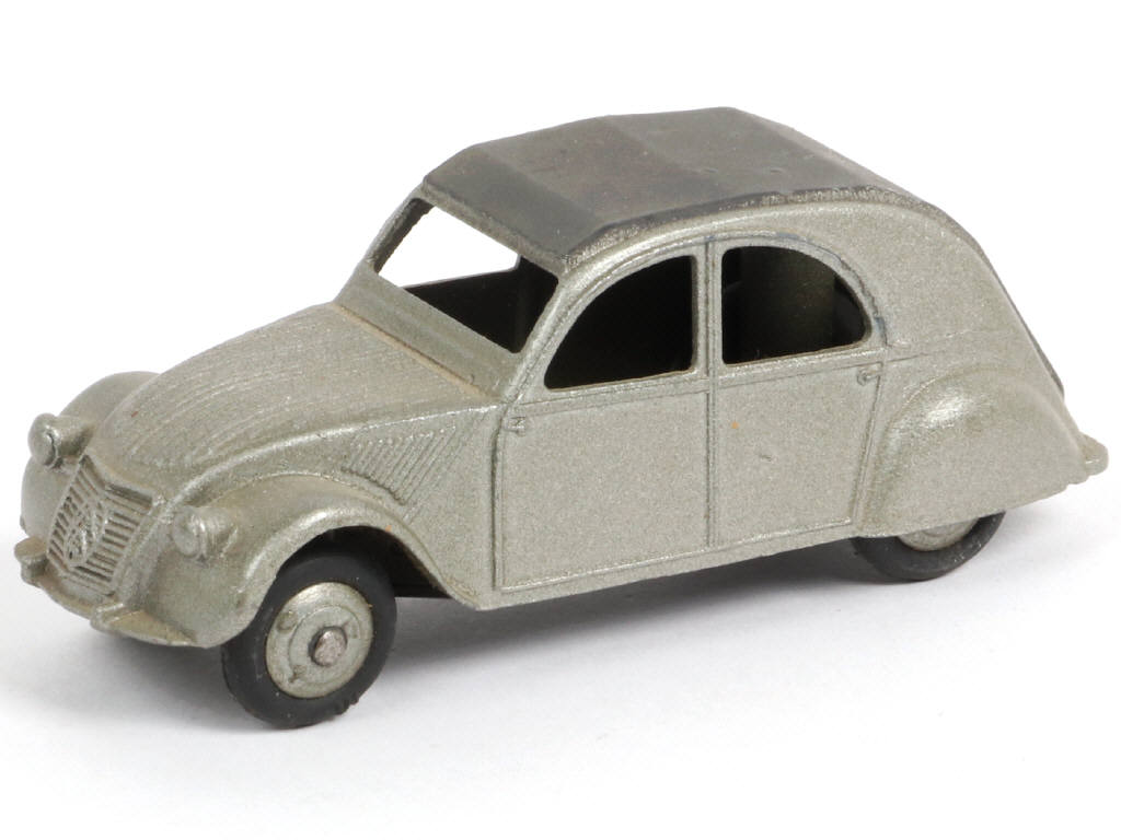 Lot 373 - DINKY TOYS (FRANCE) (1)