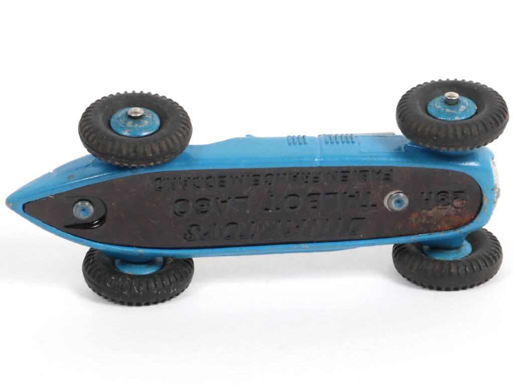 Lot 371 - DINKY TOYS (FRANCE) (1)