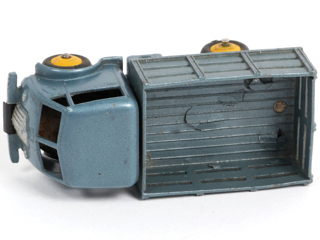 Lot 399 - DINKY TOYS (FRANCE) (2)