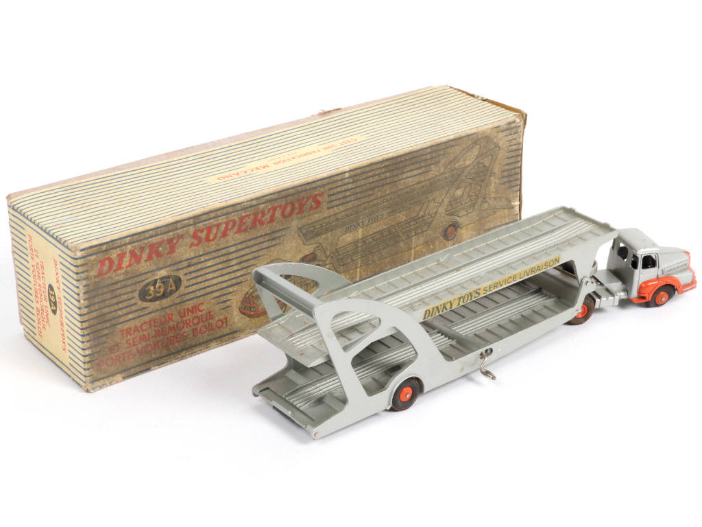 Lot 395 - DINKY TOYS (FRANCE) (1)