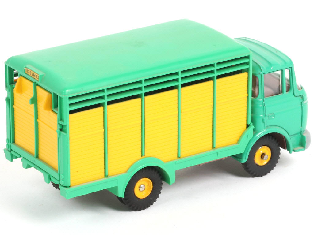 Lot 378 - DINKY TOYS (FRANCE) (1)