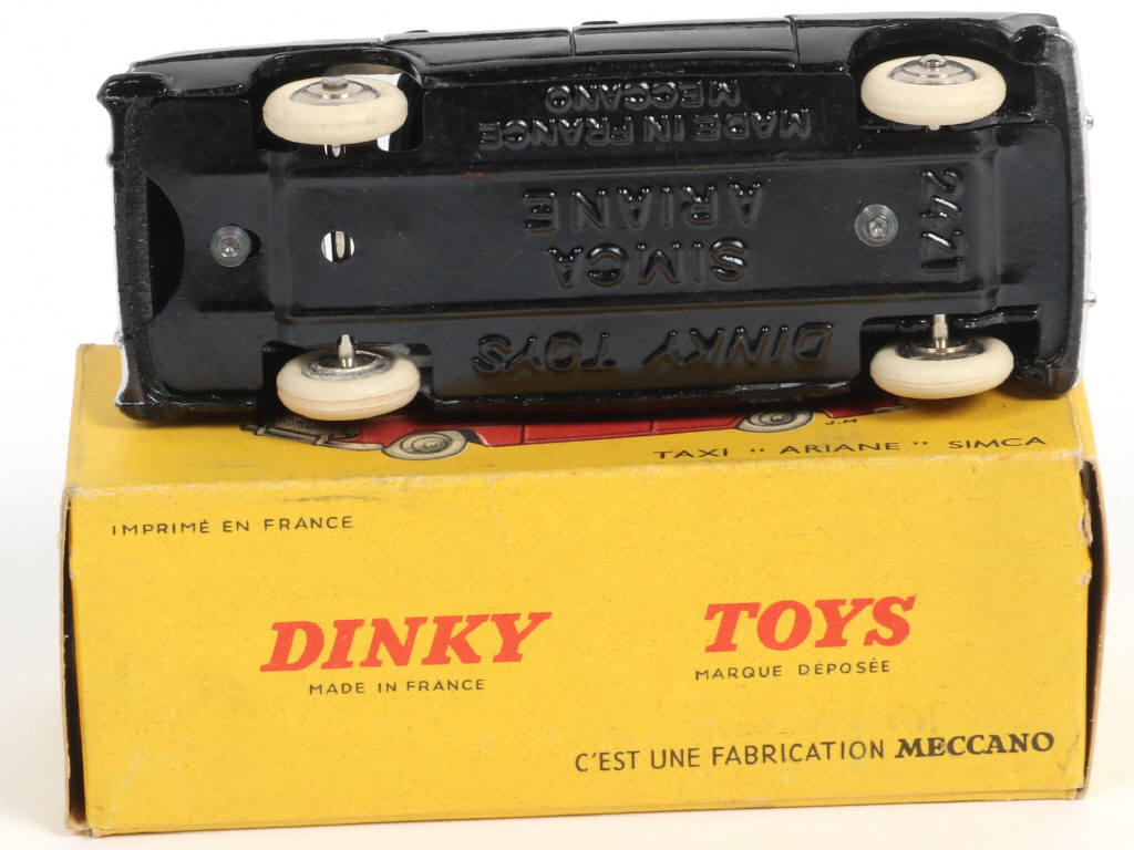 Lot 449 - DINKY TOYS (FRANCE) (1)