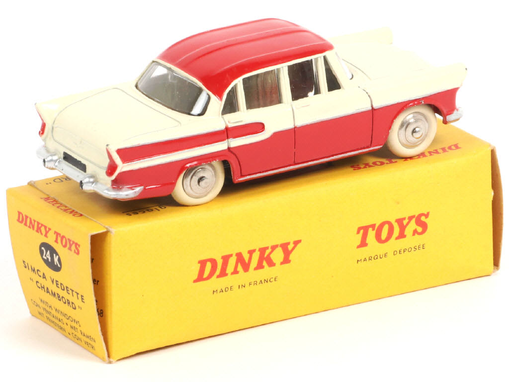 Lot 424 - DINKY TOYS (FRANCE) (1)