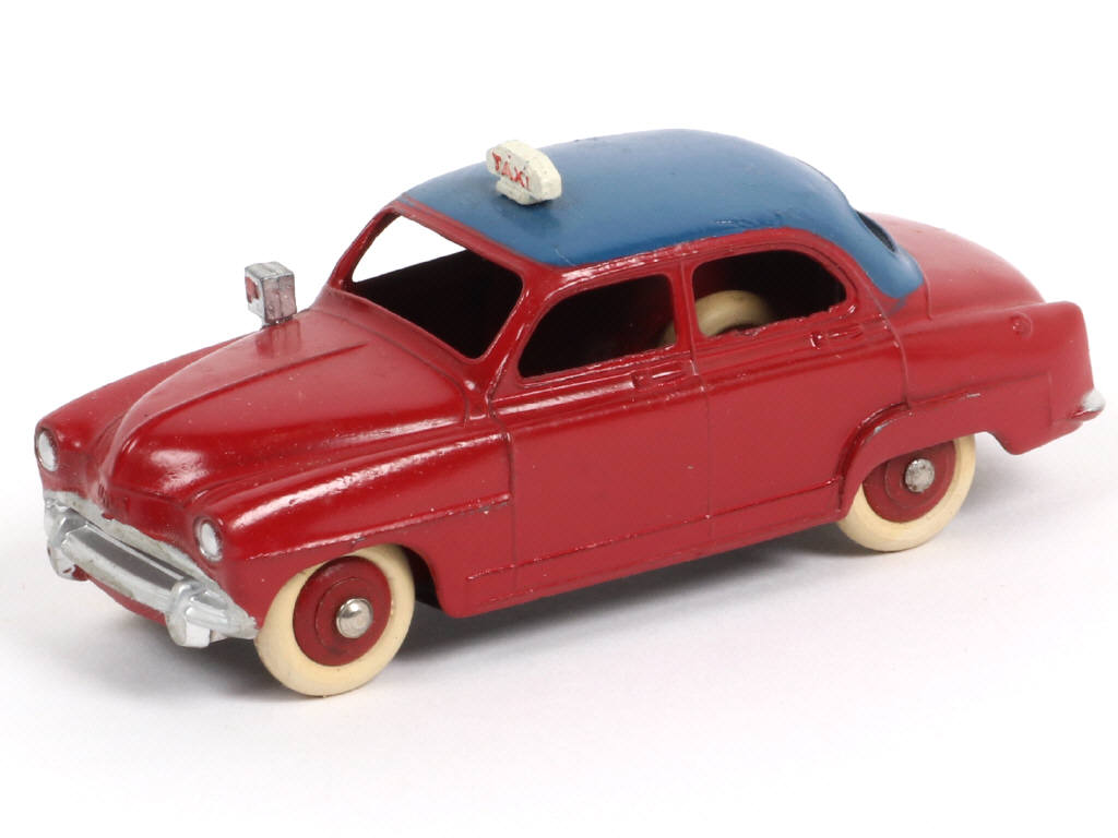 Lot 383 - DINKY TOYS (FRANCE) (1)