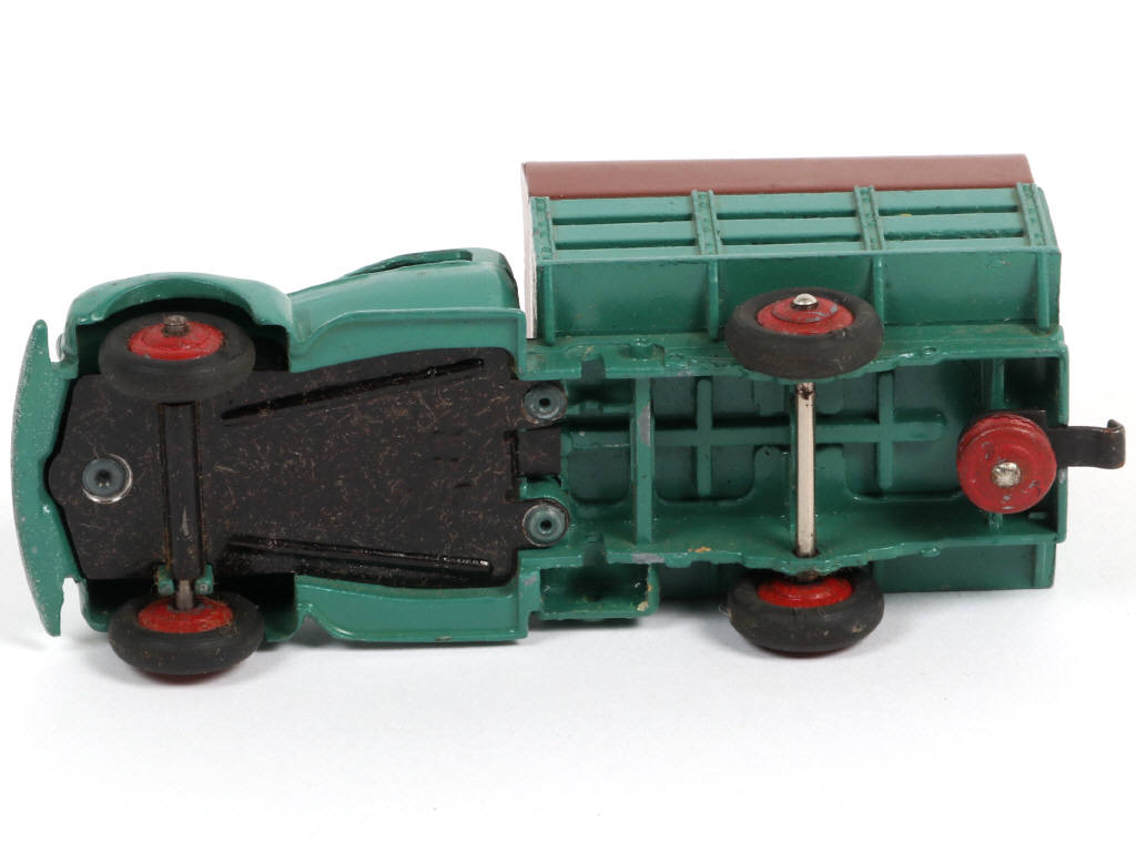Lot 510 - DINKY TOYS (FRANCE) (1)