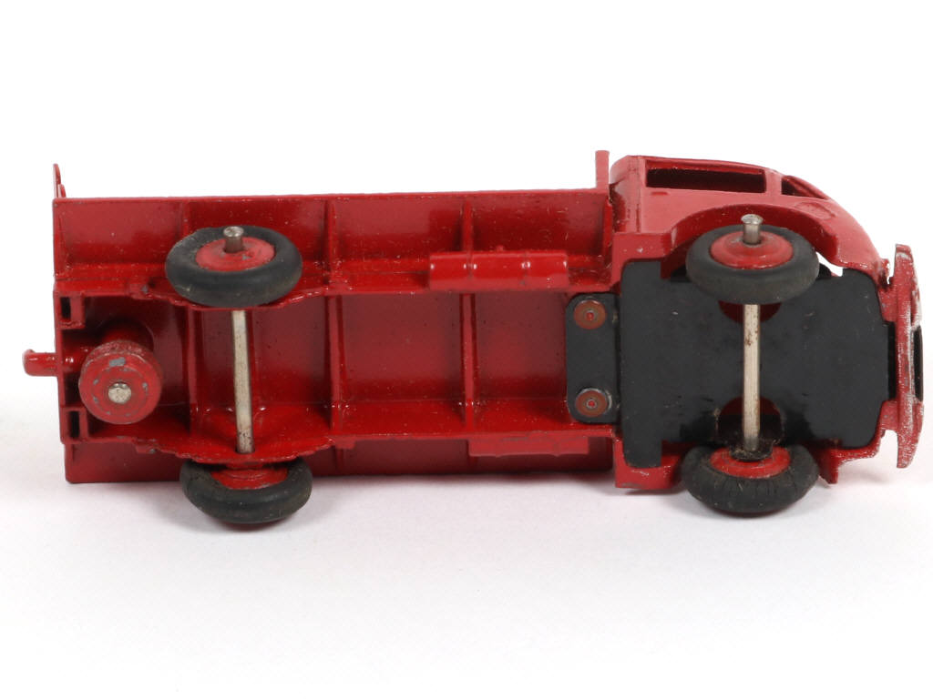 Lot 511 - DINKY TOYS (FRANCE) (1)