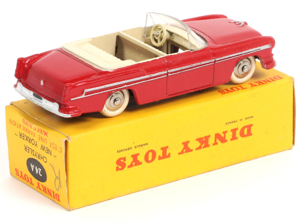 Lot 394 - DINKY TOYS (FRANCE) (1)