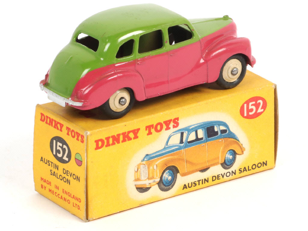 Lot 586 - DINKY TOYS (GB) (1)