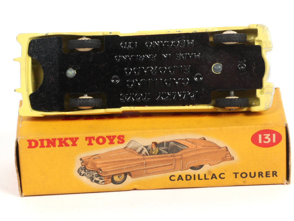 Lot 583 - DINKY TOYS (GB) (1)