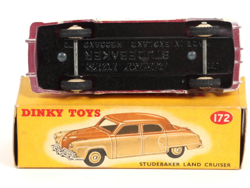 Lot 599 - DINKY TOYS (GB) (1)