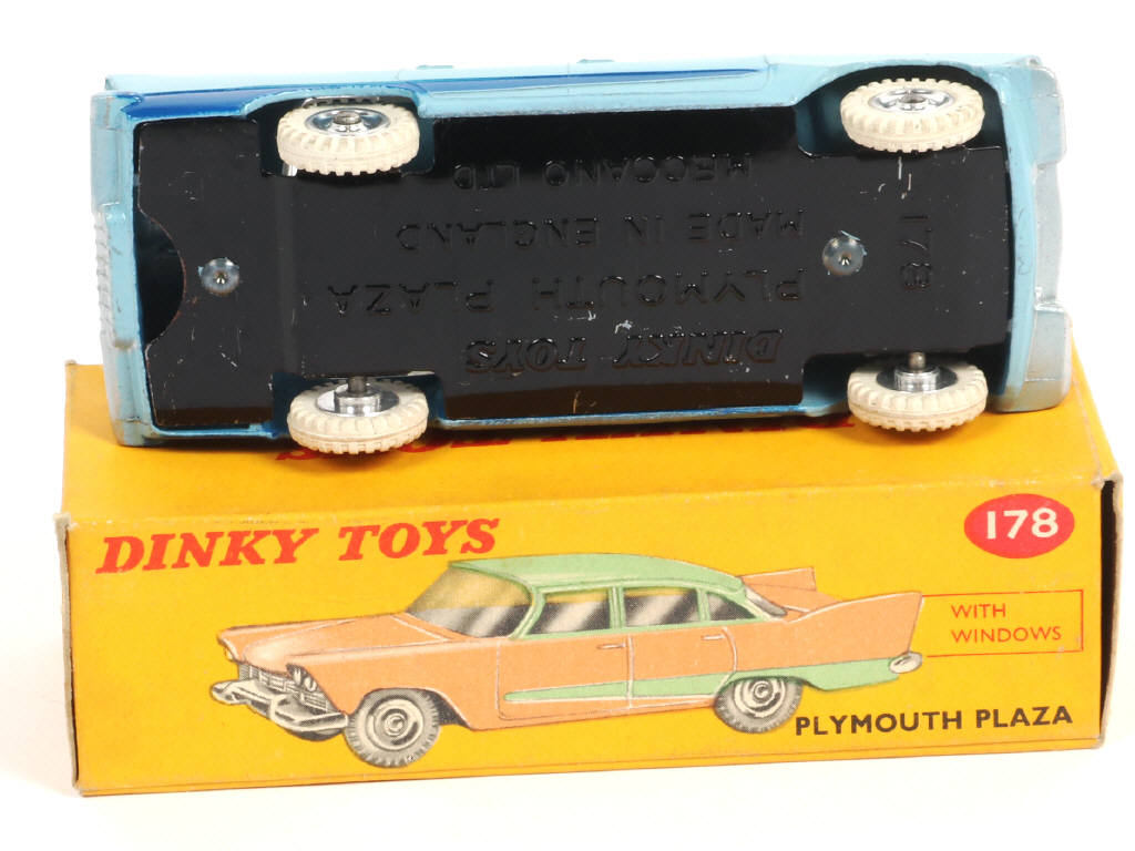 Lot 604 - DINKY TOYS (GB) (1)