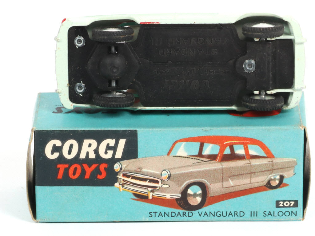 Lot 171 - CORGI TOYS (GB) (1)