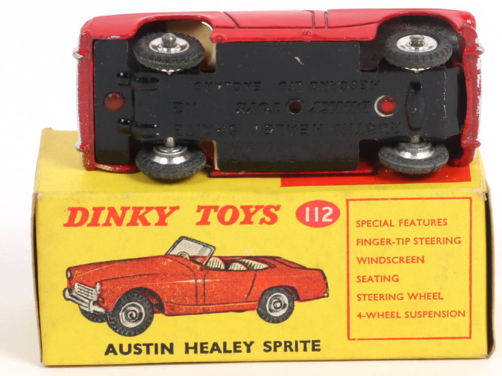Lot 617 - DINKY TOYS (GB) (1)