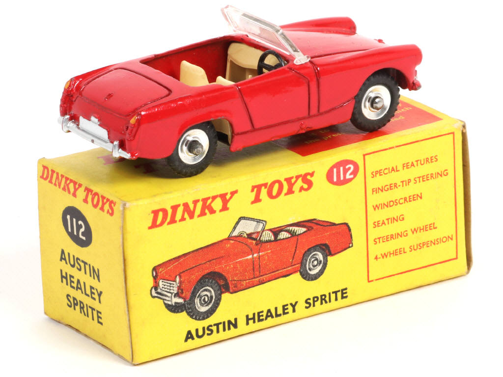 Lot 617 - DINKY TOYS (GB) (1)