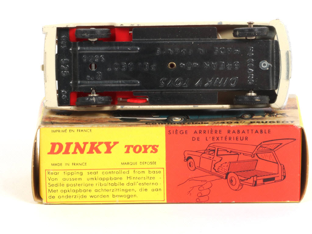 Lot 465 - DINKY TOYS (FRANCE) (1)