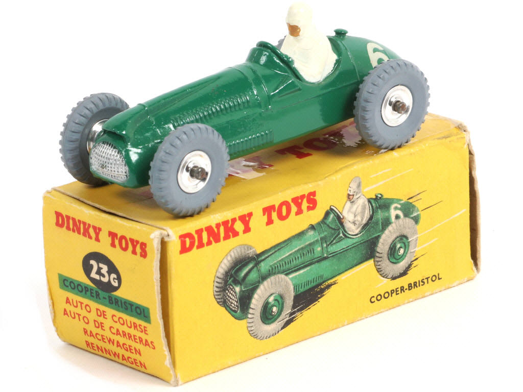 Lot 570 - DINKY TOYS (GB) (1)