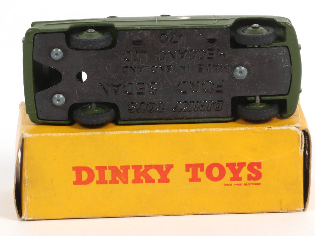 Lot 564 - DINKY TOYS (GB) (1)