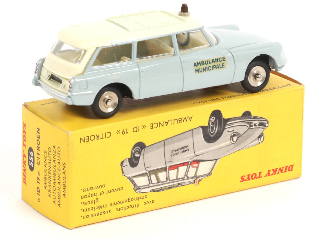 Lot 411 - DINKY TOYS (FRANCE) (1)