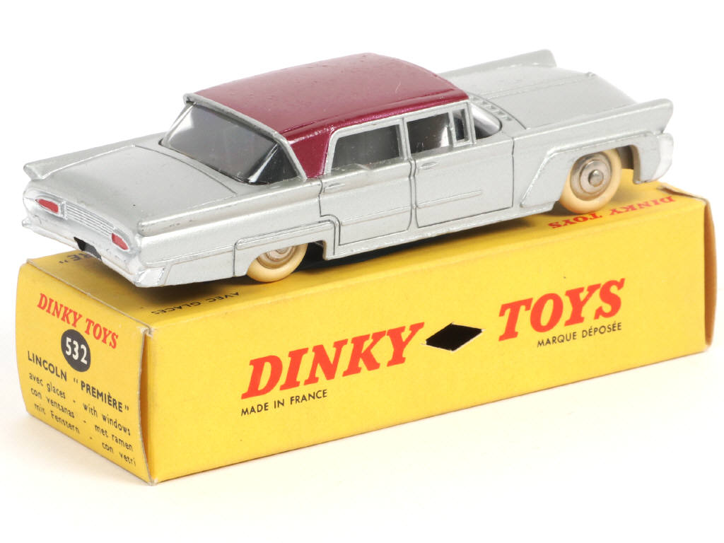 Lot 507 - DINKY TOYS (FRANCE) (1)