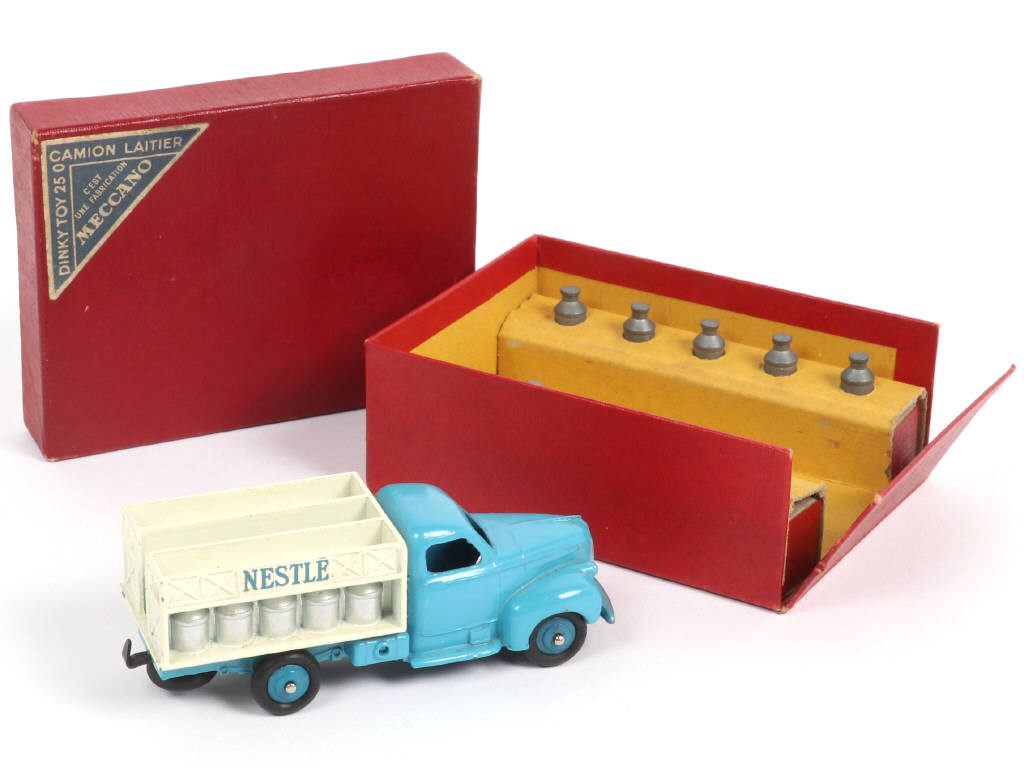 Lot 528 - DINKY TOYS (FRANCE) (1)