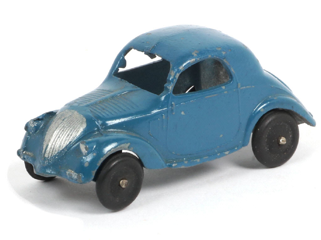 Lot 359 - DINKY TOYS (FRANCE) (1)