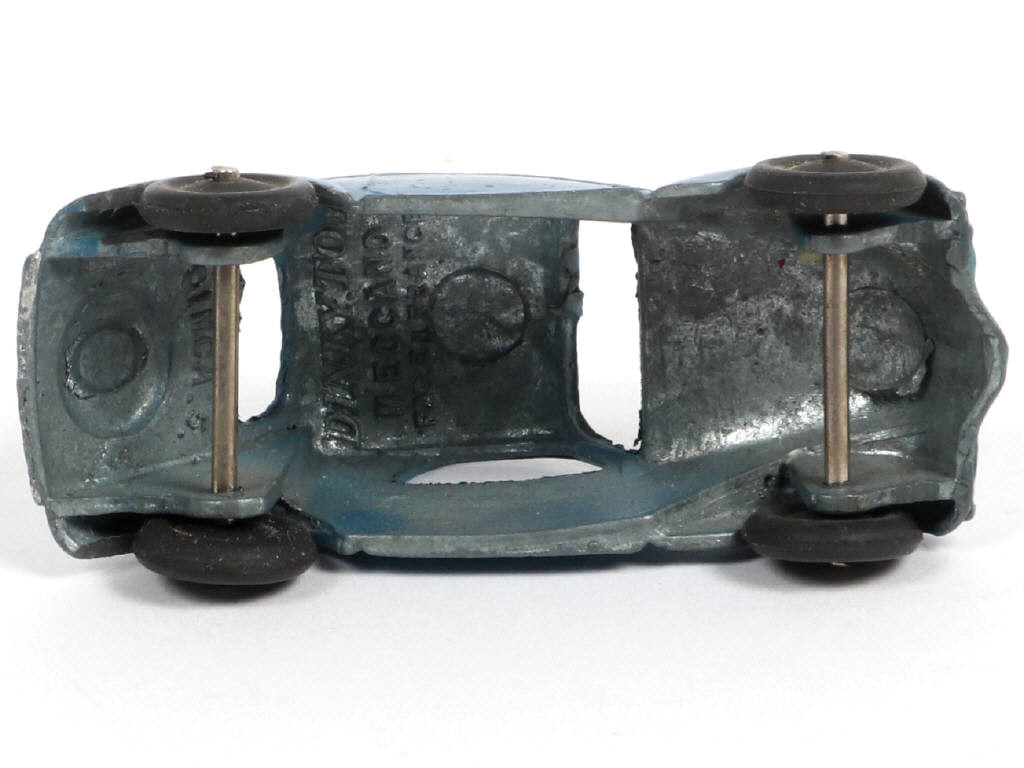 Lot 359 - DINKY TOYS (FRANCE) (1)