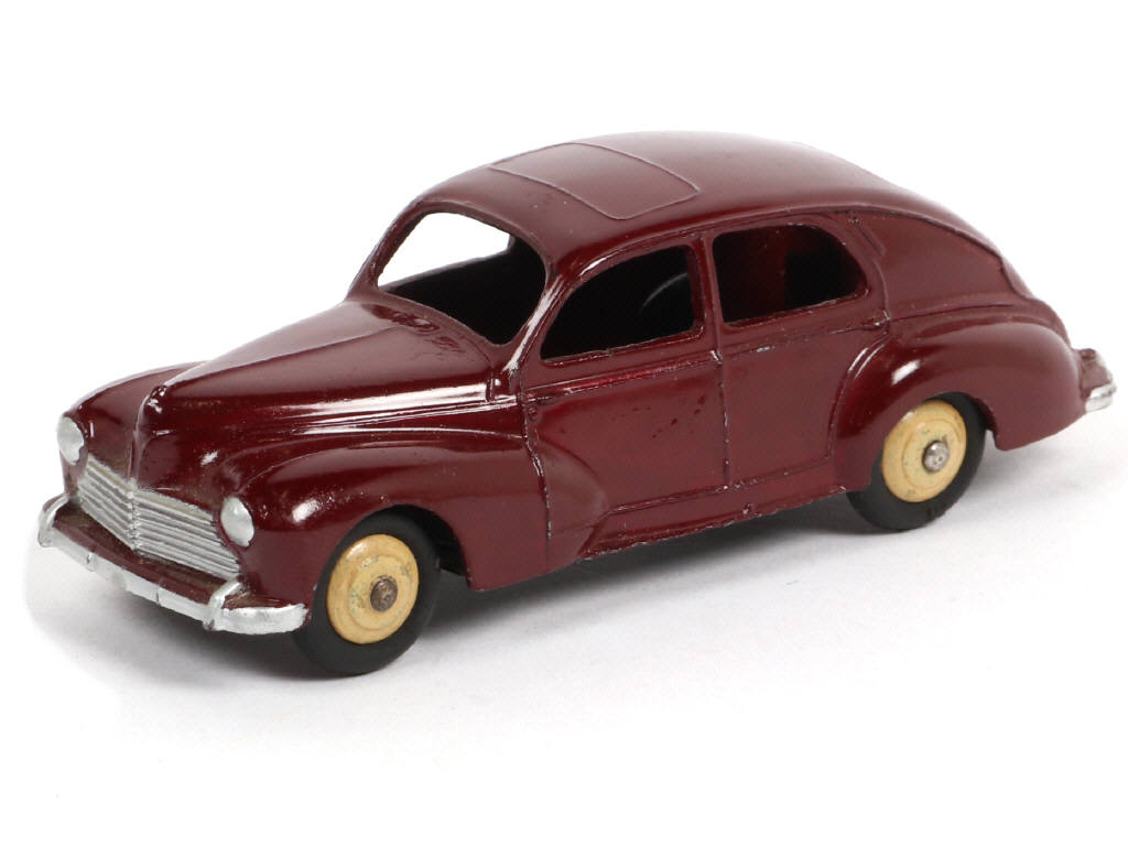 Lot 380 - DINKY TOYS (FRANCE) (1)