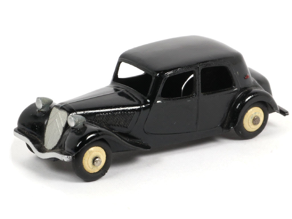 Lot 371 - DINKY TOYS (FRANCE) (1)
