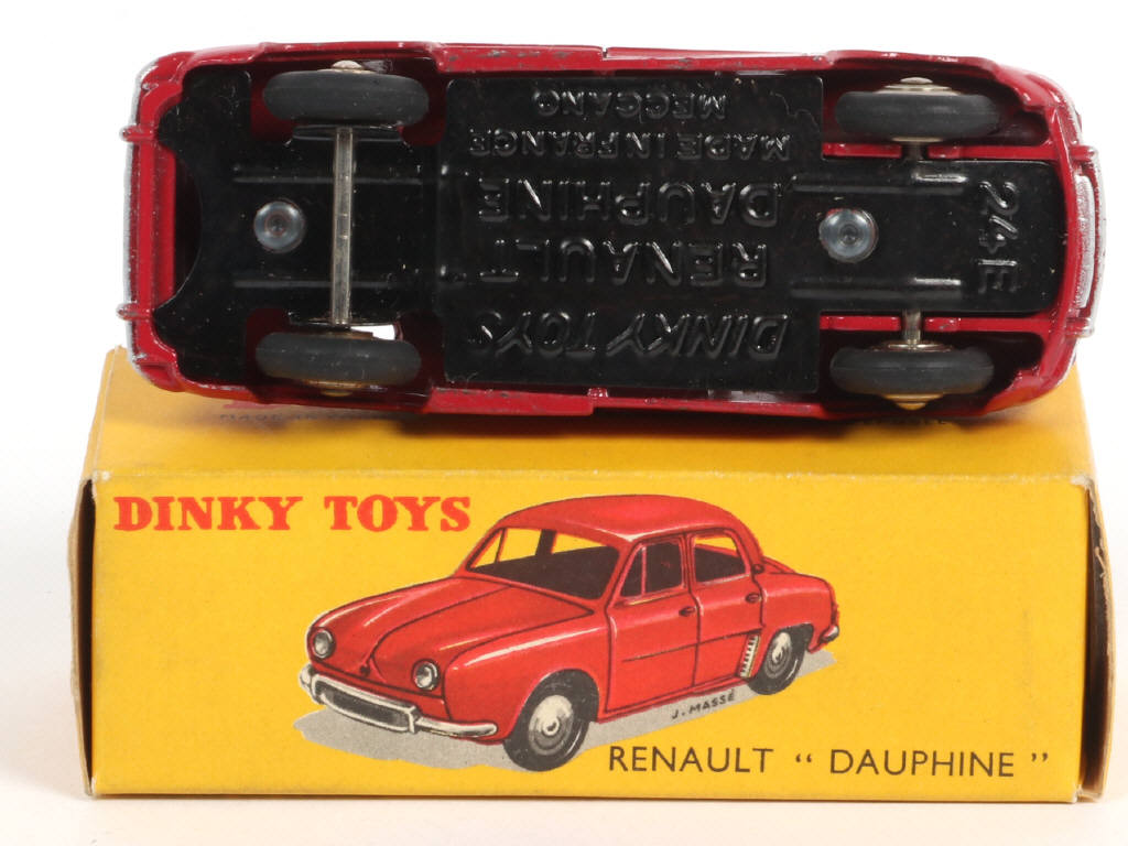 Lot 416 - DINKY TOYS (FRANCE) (1)