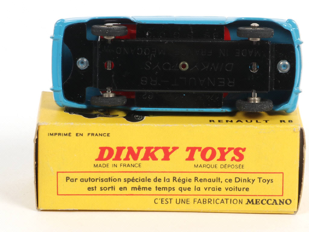 Lot 452 - DINKY TOYS (FRANCE) (1)