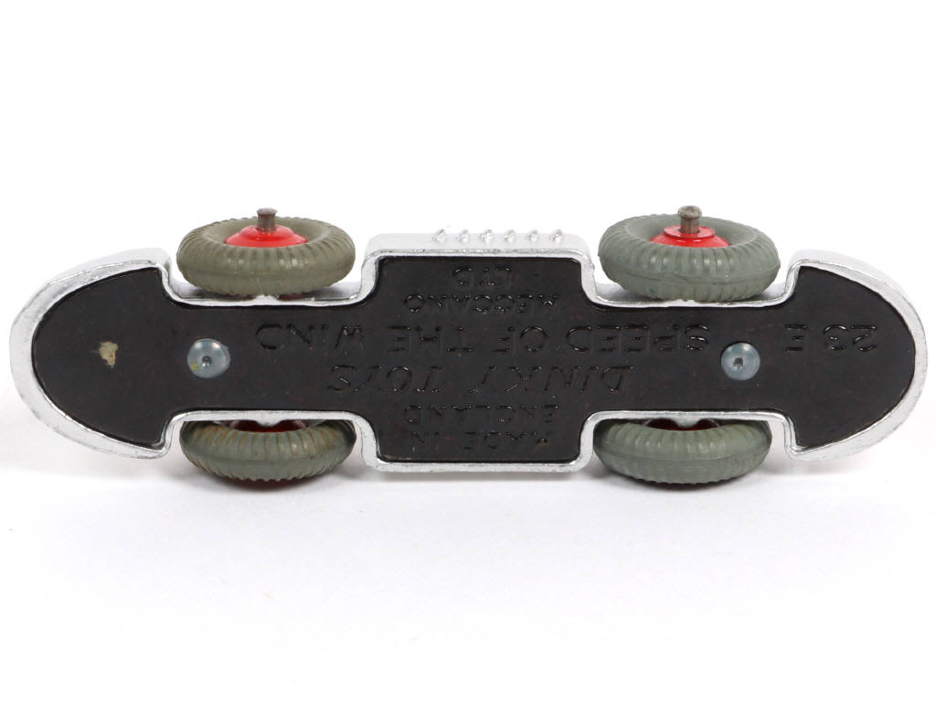 Lot 557 - DINKY TOYS (GB) (1)